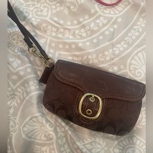 Y2K VINTAGE COACH BROWN MEDIUM WRISTLET - NEW WITHOUT TAGS